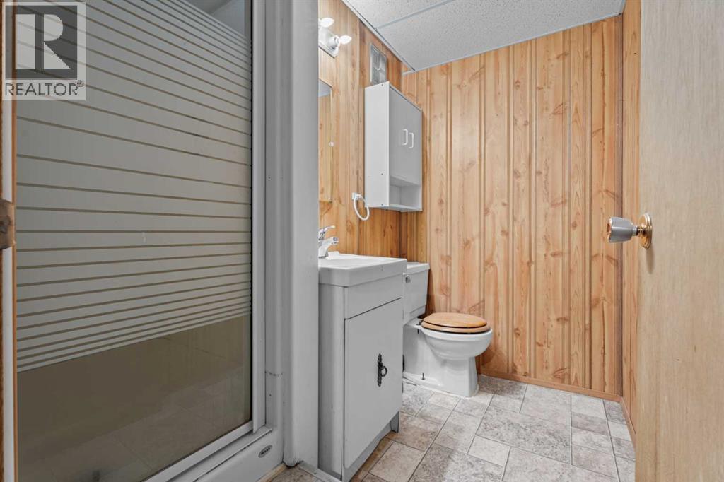 10 Mountain Street E Property Photo 33