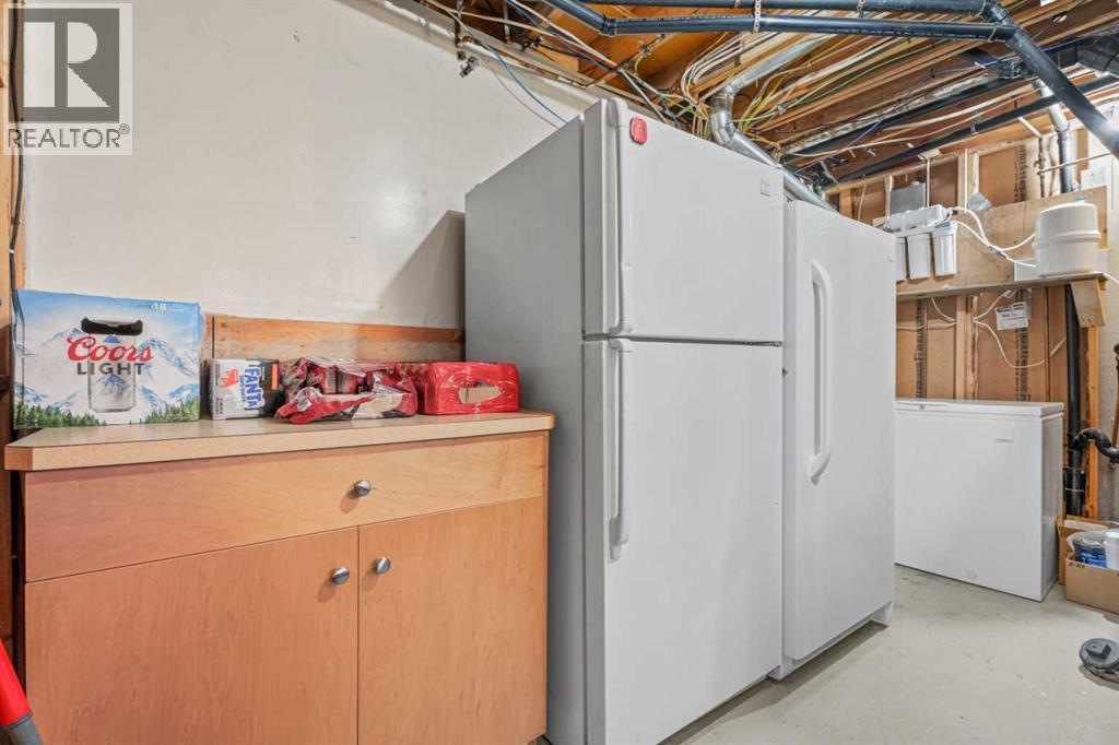 10 Mountain Street E Property Photo 35