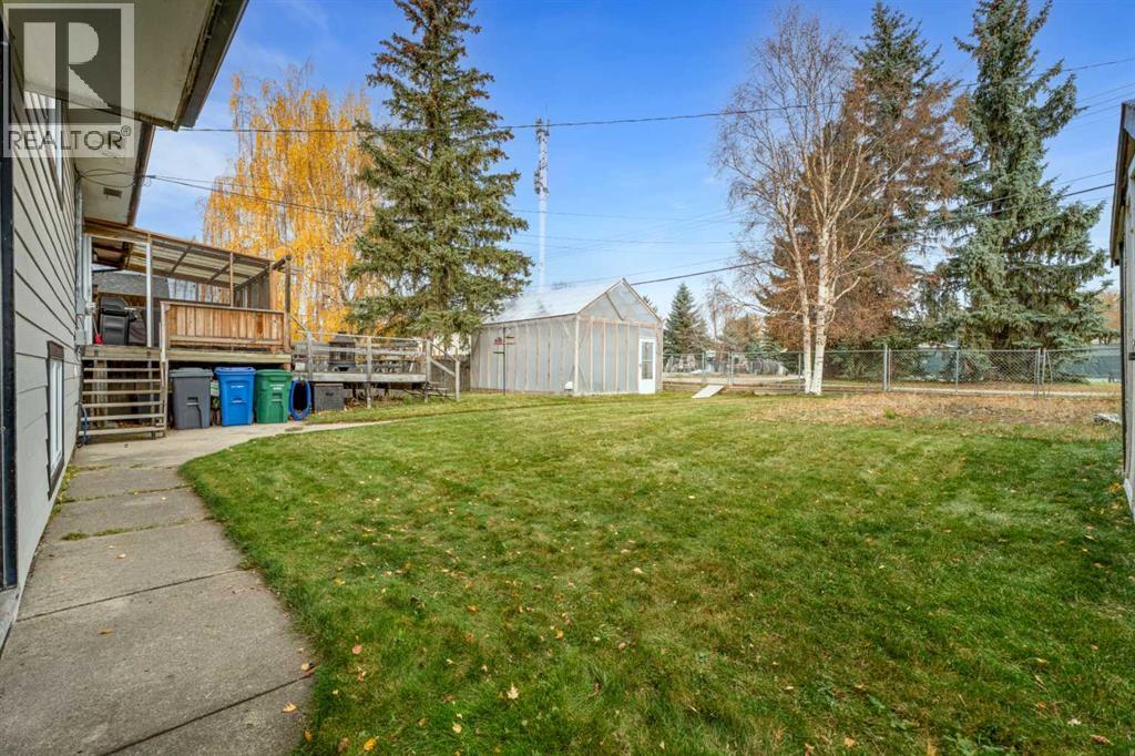 10 Mountain Street E Property Photo 43