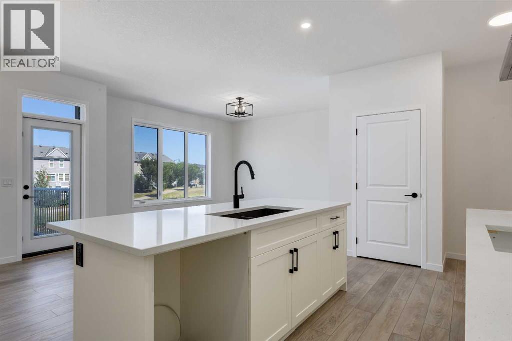390 Ellen Park Property Photo 9