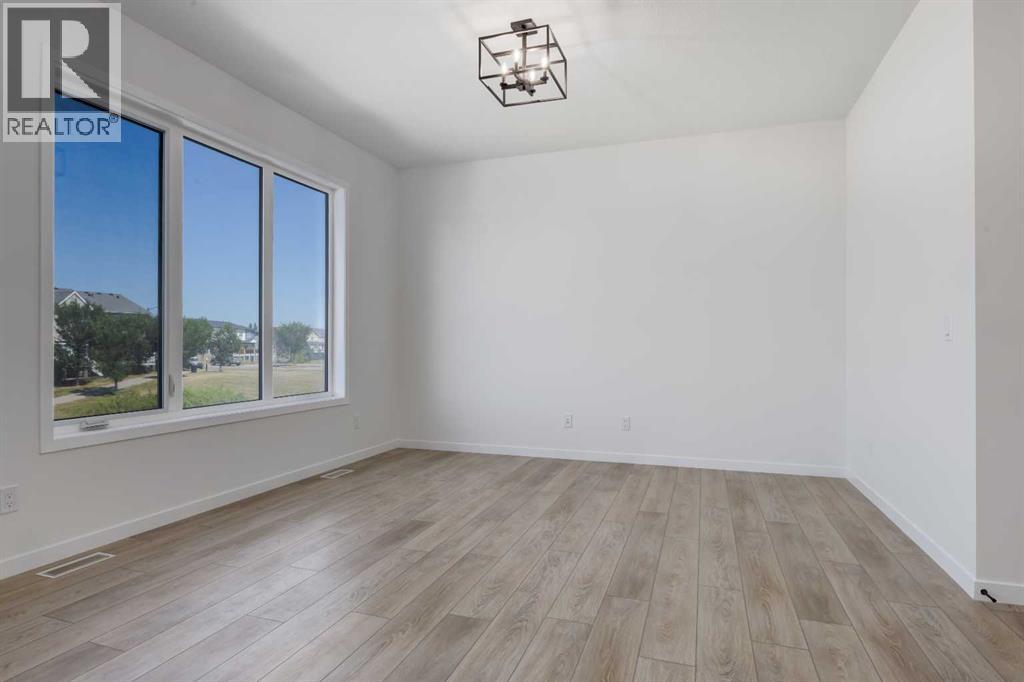 390 Ellen Park Property Photo 13