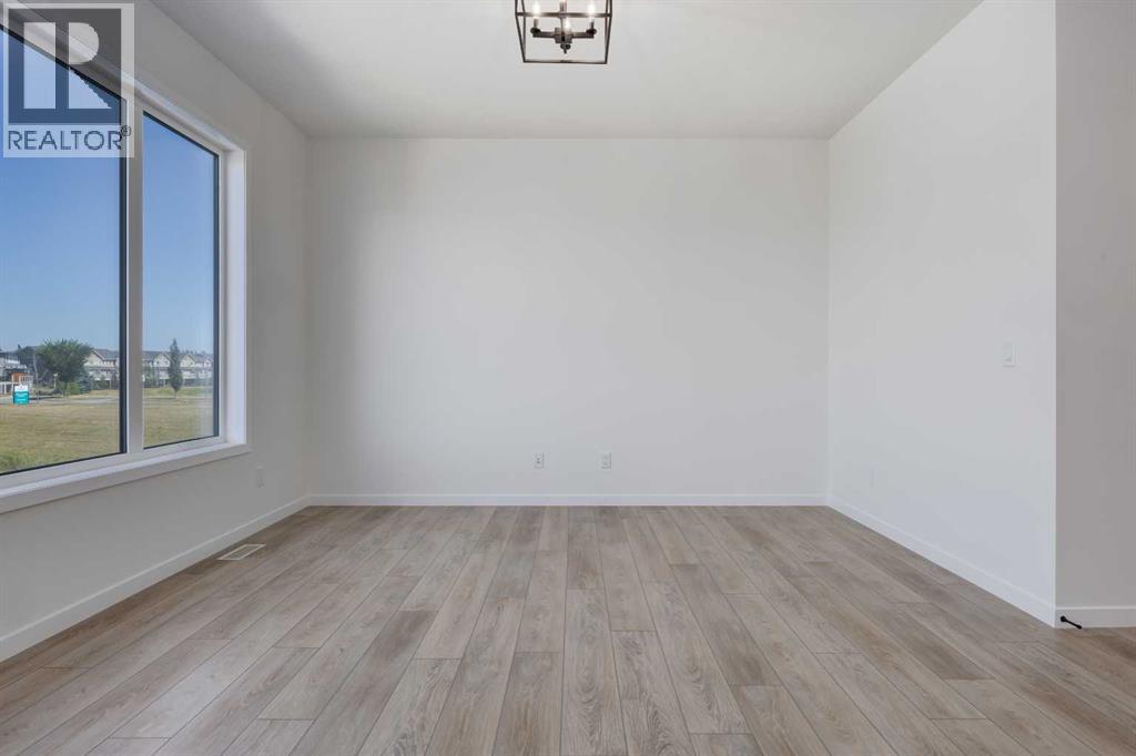 390 Ellen Park Property Photo 14