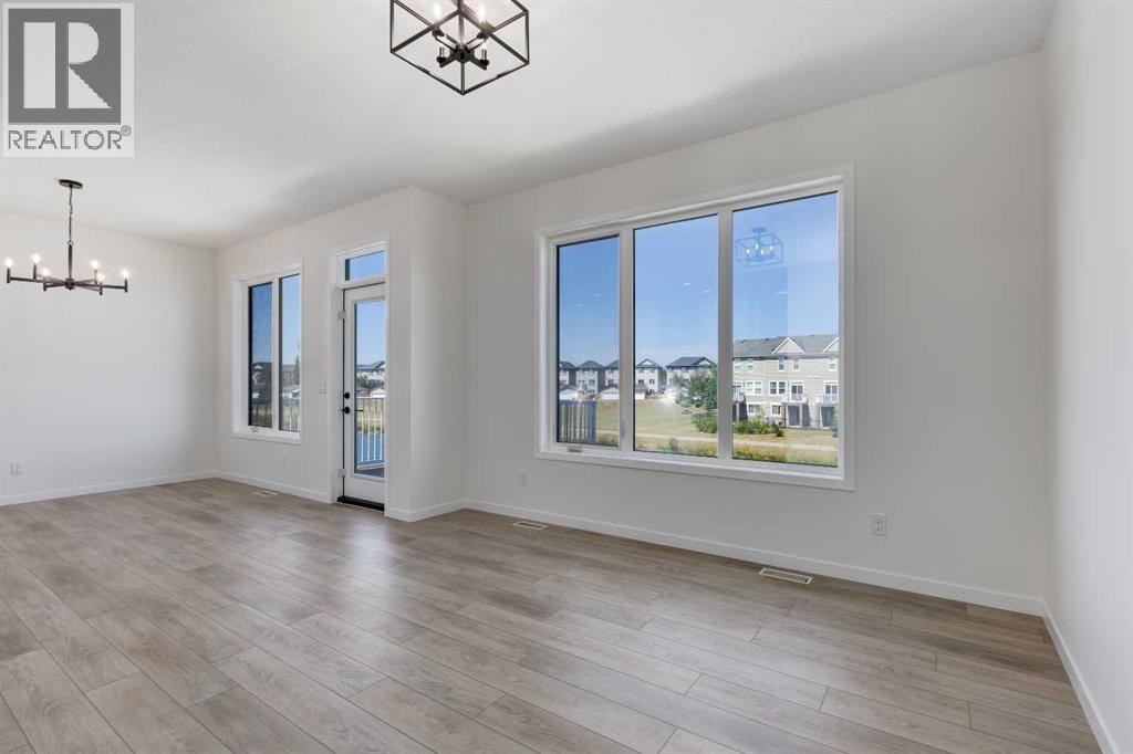 390 Ellen Park Property Photo 18