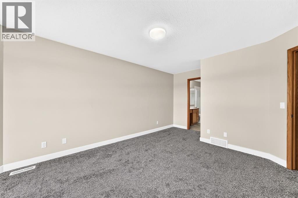 145 Martinvalley Crescent Ne Property Photo 21