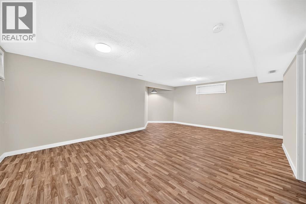 145 Martinvalley Crescent Ne Property Photo 34