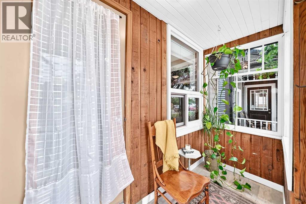 1628 15 Street Se Property Photo 3