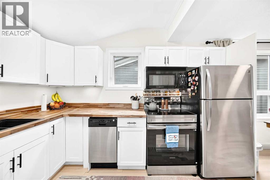 1628 15 Street Se Property Photo 8