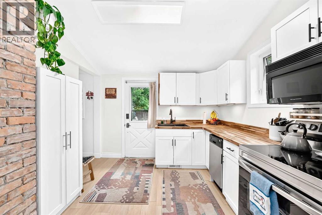 1628 15 Street Se Property Photo 11