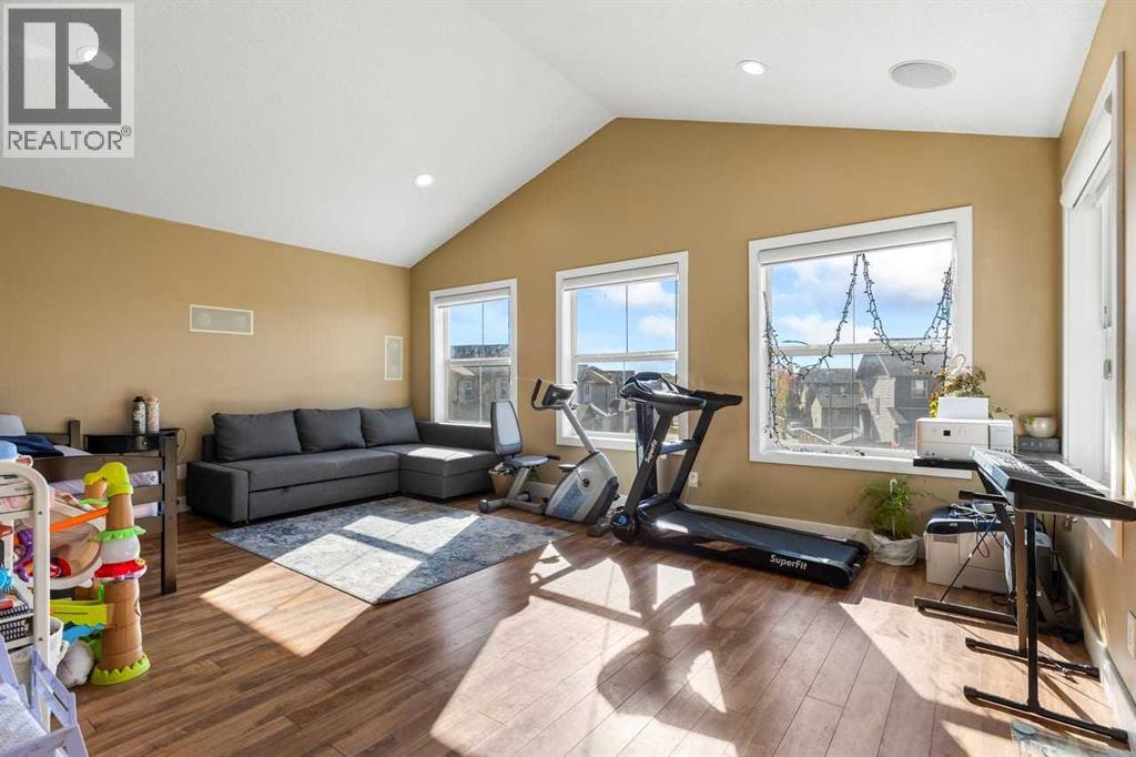 1182 Kingston Crescent Se Property Photo 23