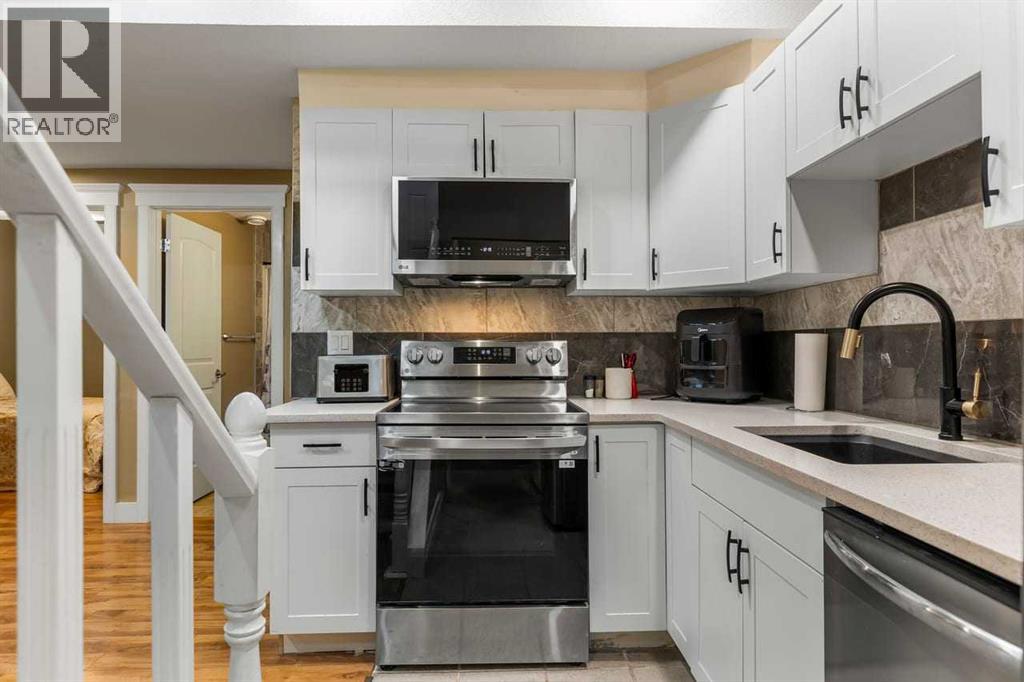 1182 Kingston Crescent Se Property Photo 27