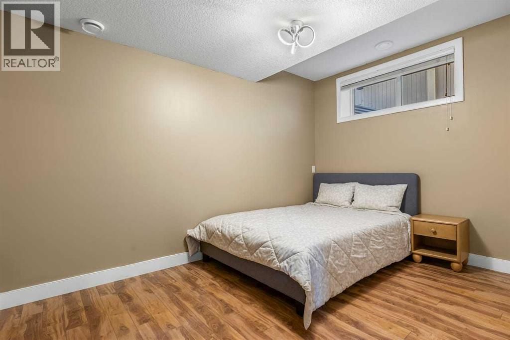 1182 Kingston Crescent Se Property Photo 33