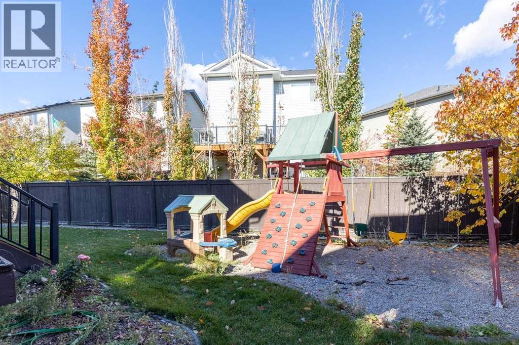 1182 Kingston Crescent Se Property Photo 37