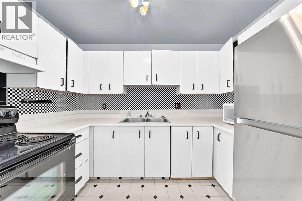 410 Brae Glen Crescent Sw Property Photo 11