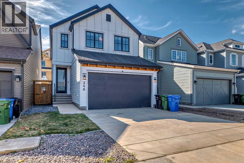 248 Lavender Manor Se Property Photo 1