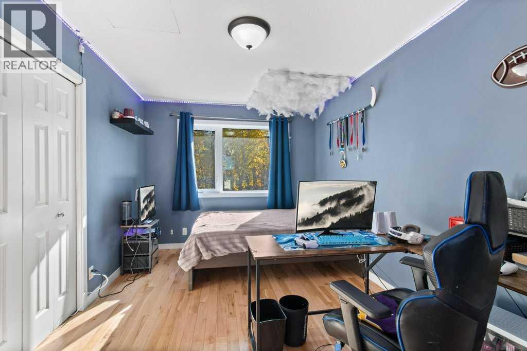 4 Pell Close Property Photo 24