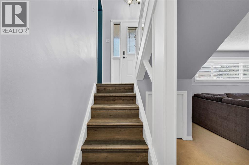 3 Ross Heights Place Se Property Photo 24