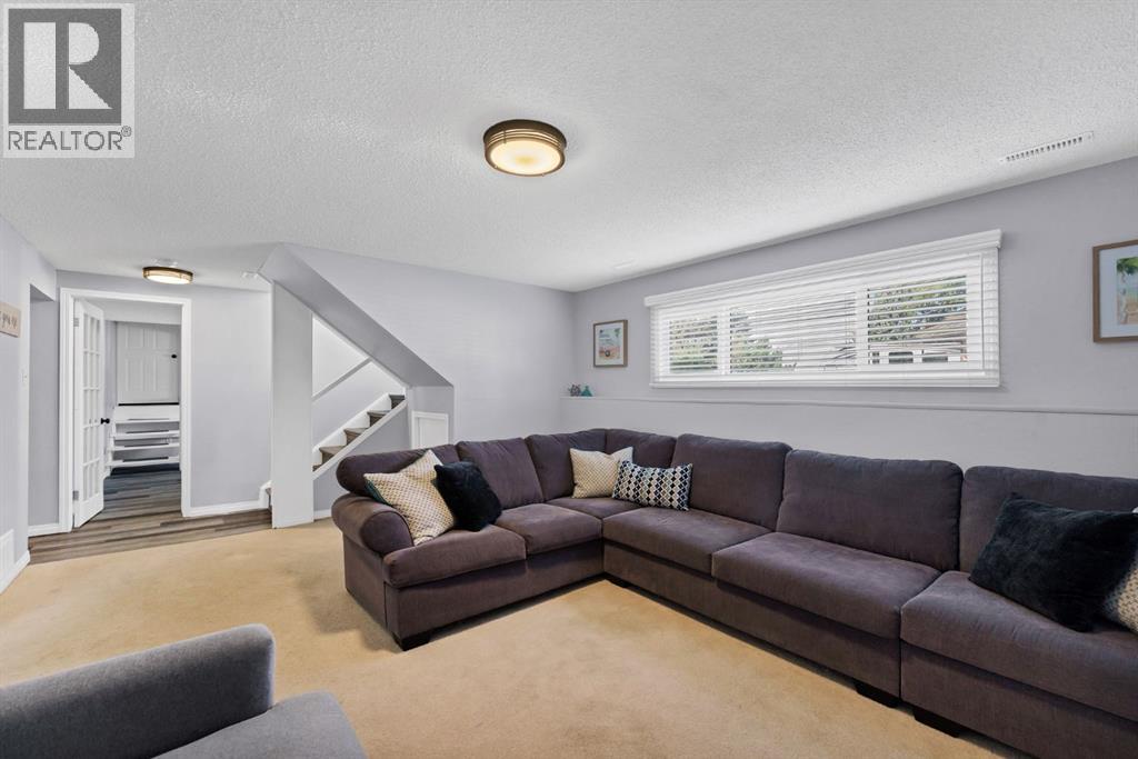 3 Ross Heights Place Se Property Photo 26