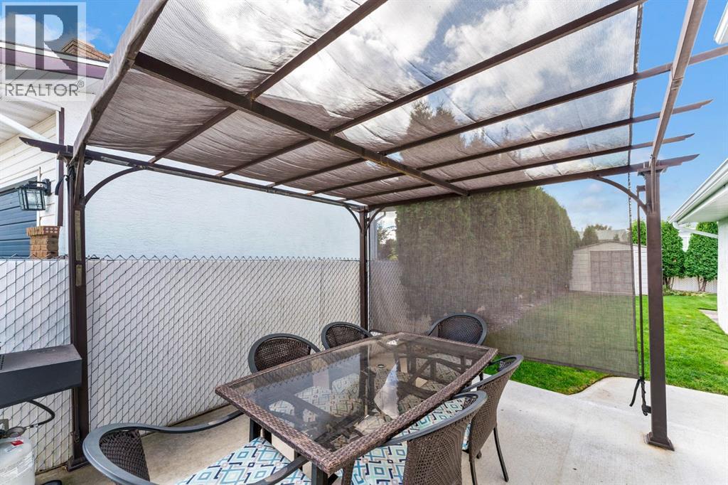 3 Ross Heights Place Se Property Photo 43