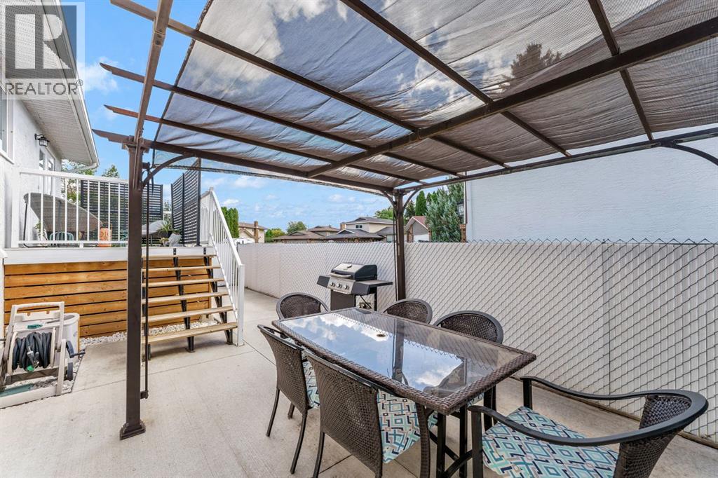 3 Ross Heights Place Se Property Photo 44