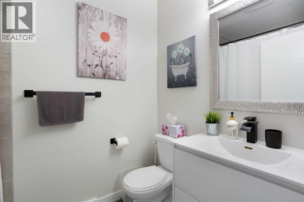 3222/3224 14 Street Nw Property Photo 7