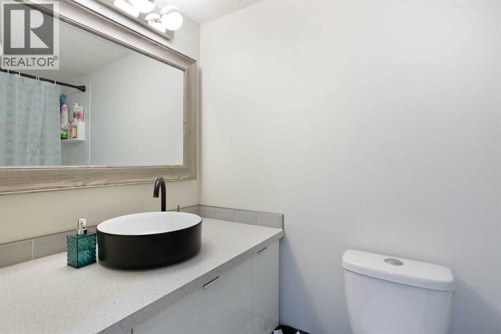 3222/3224 14 Street Nw Property Photo 16