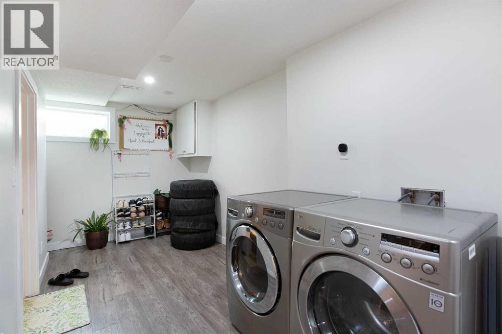 3222/3224 14 Street Nw Property Photo 18