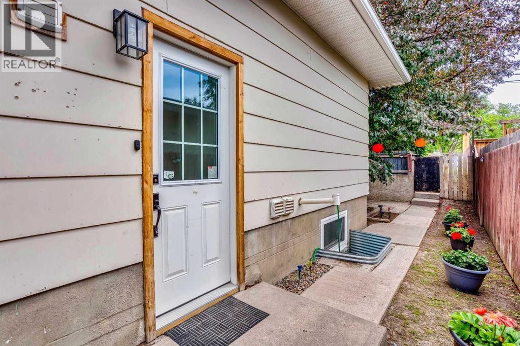 3222/3224 14 Street Nw Property Photo 20