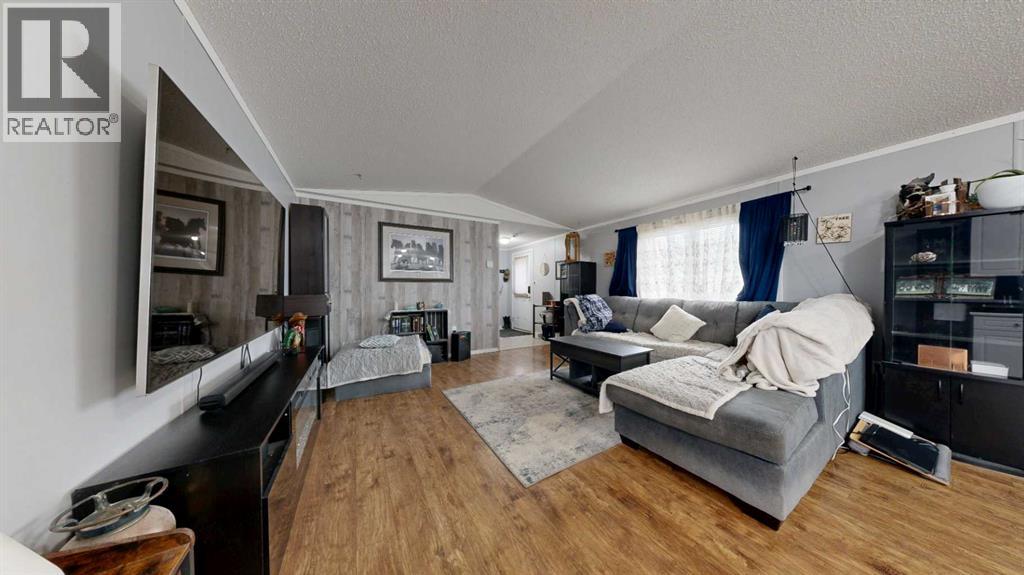 8708 89 Street Property Photo 4