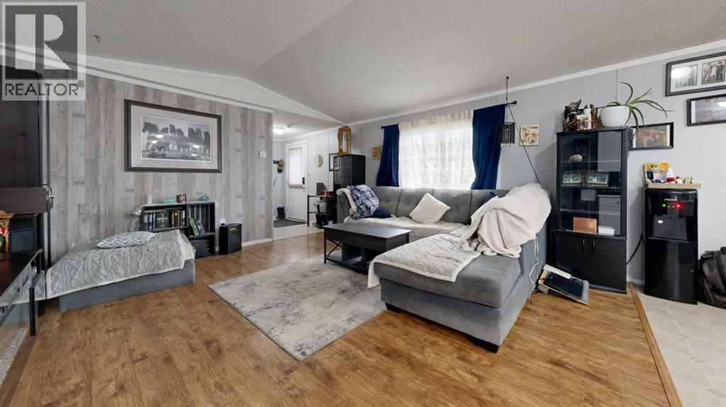 8708 89 Street Property Photo 6