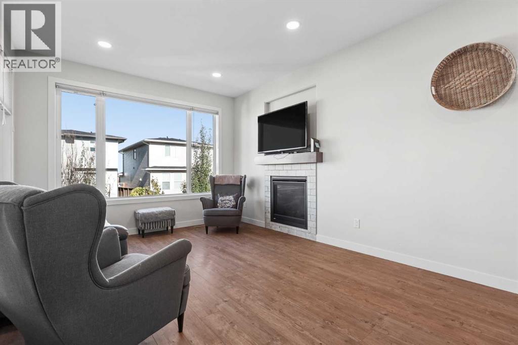 1369 Pacific Circle W Property Photo 10