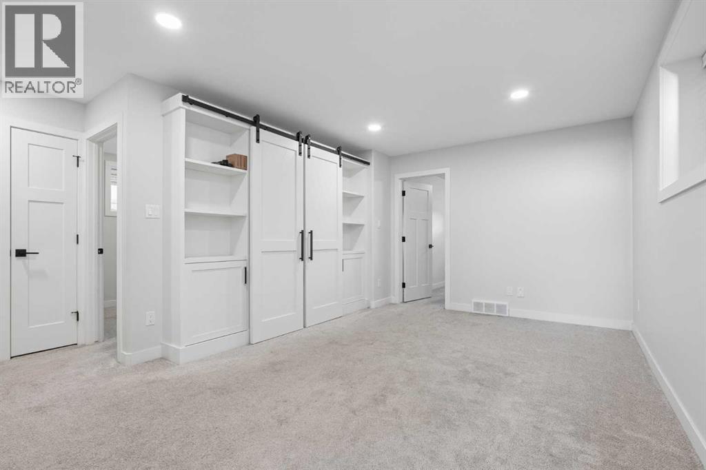 1369 Pacific Circle W Property Photo 24