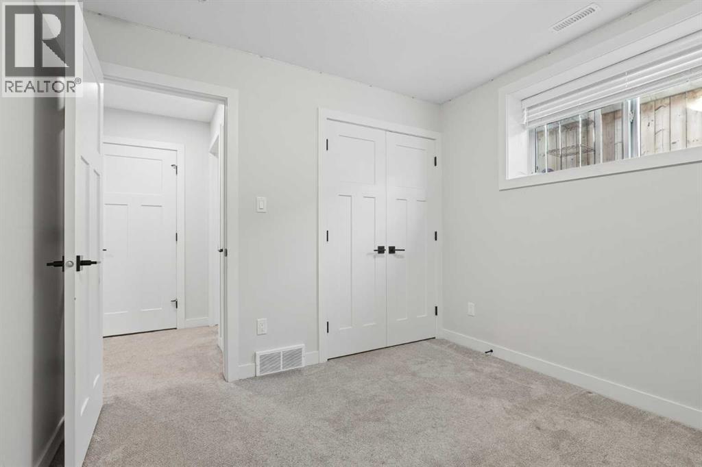 1369 Pacific Circle W Property Photo 28