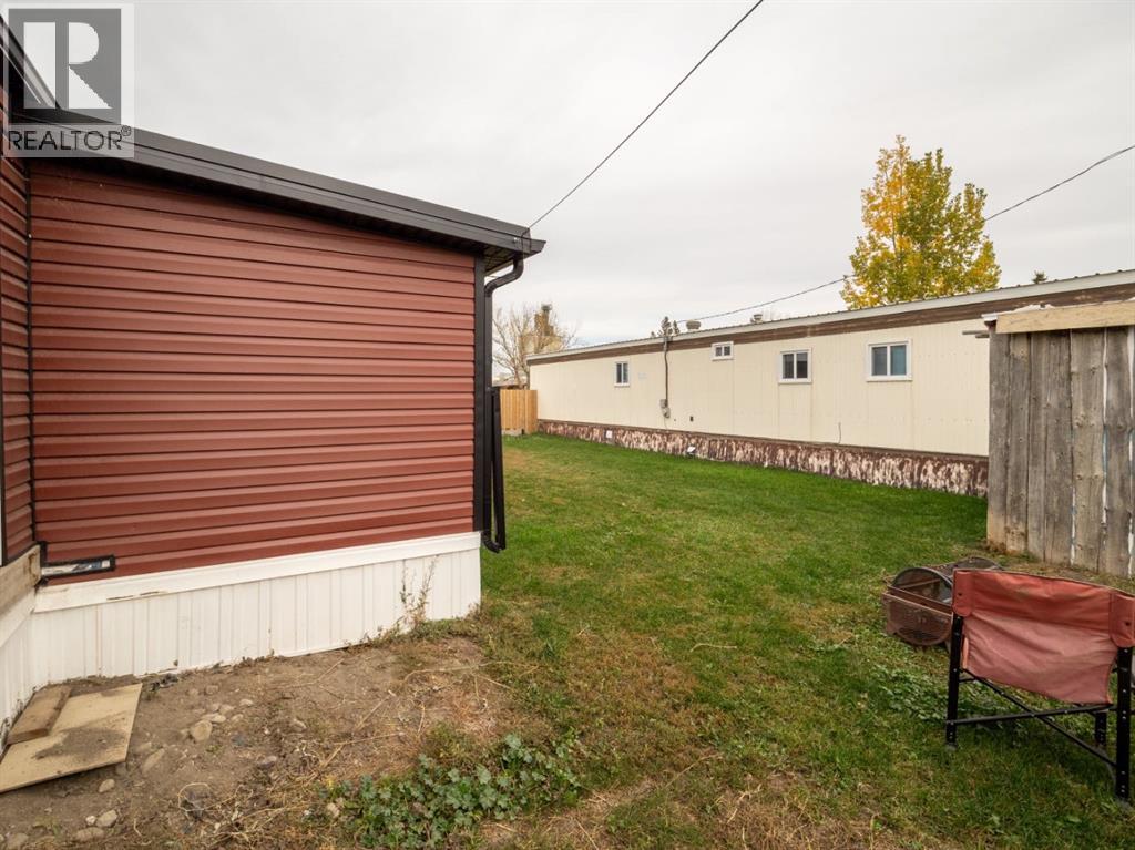 226 2 Street West Property Photo 37