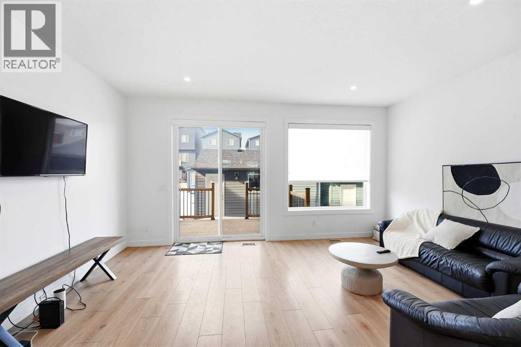 29 Herron Mews Ne Property Photo 5