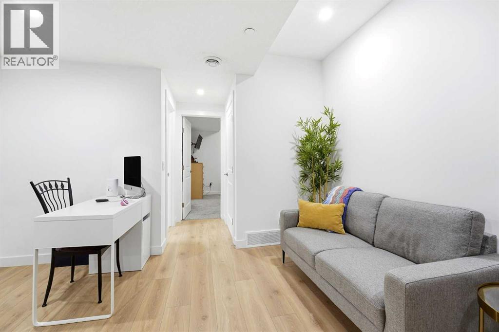 29 Herron Mews Ne Property Photo 25