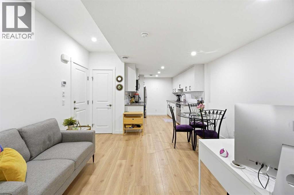 29 Herron Mews Ne Property Photo 26