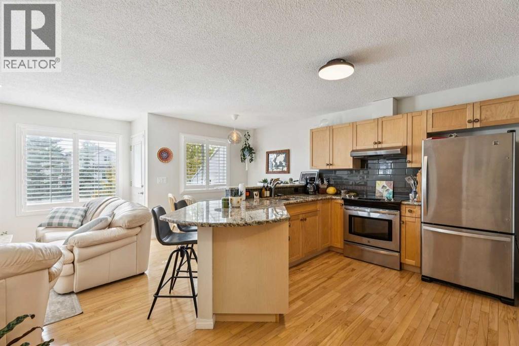 35 Royal Oak Gardens Nw Property Photo 10