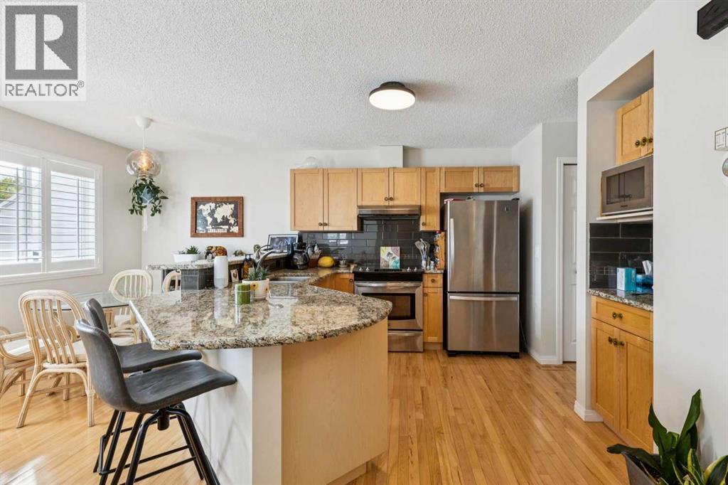 35 Royal Oak Gardens Nw Property Photo 11