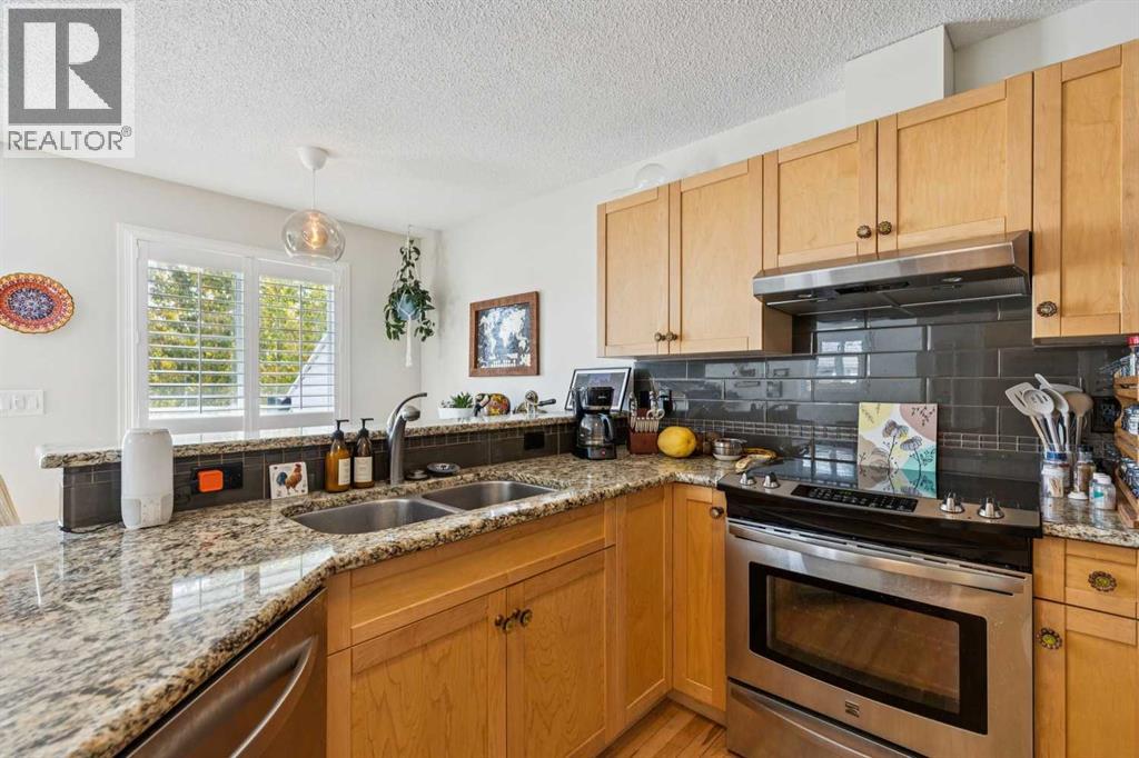 35 Royal Oak Gardens Nw Property Photo 14
