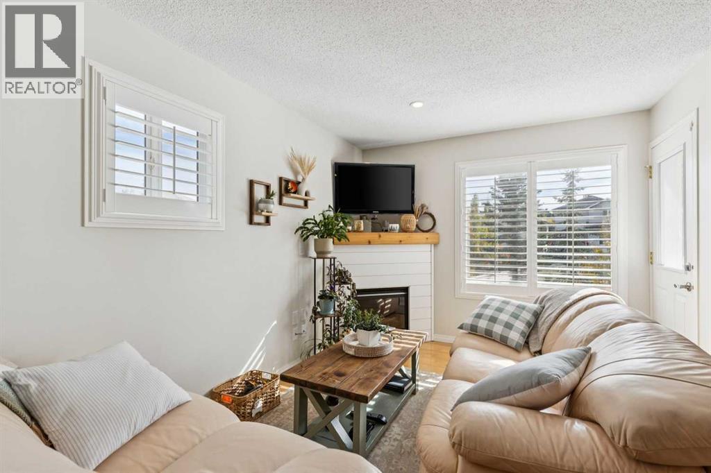35 Royal Oak Gardens Nw Property Photo 15