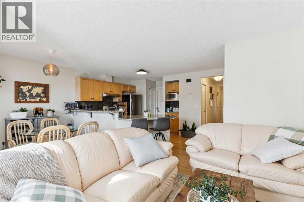 35 Royal Oak Gardens Nw Property Photo 18