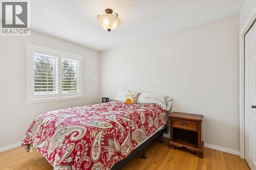 35 Royal Oak Gardens Nw Property Photo 25