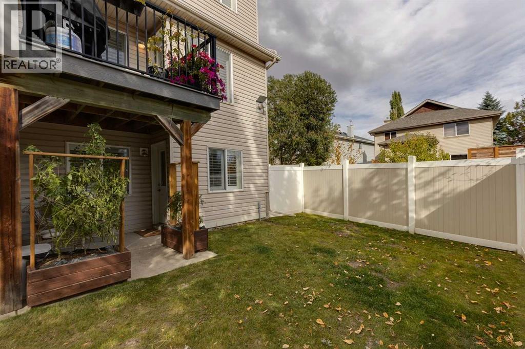 35 Royal Oak Gardens Nw Property Photo 34