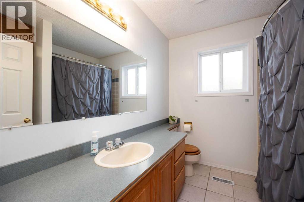 222 Berens Place Property Photo 16