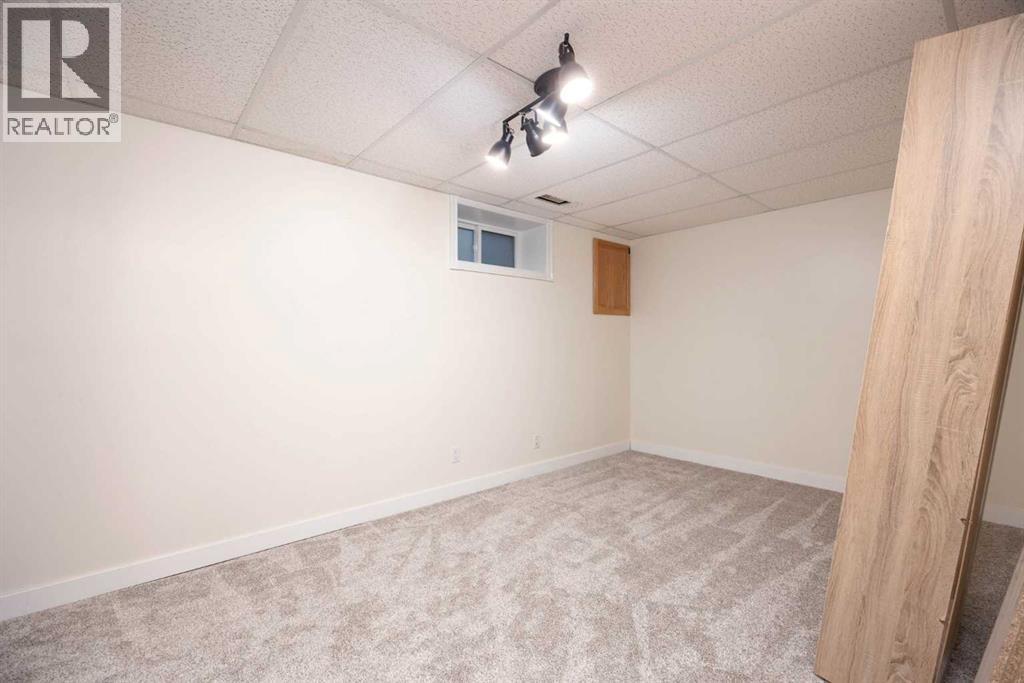 222 Berens Place Property Photo 25