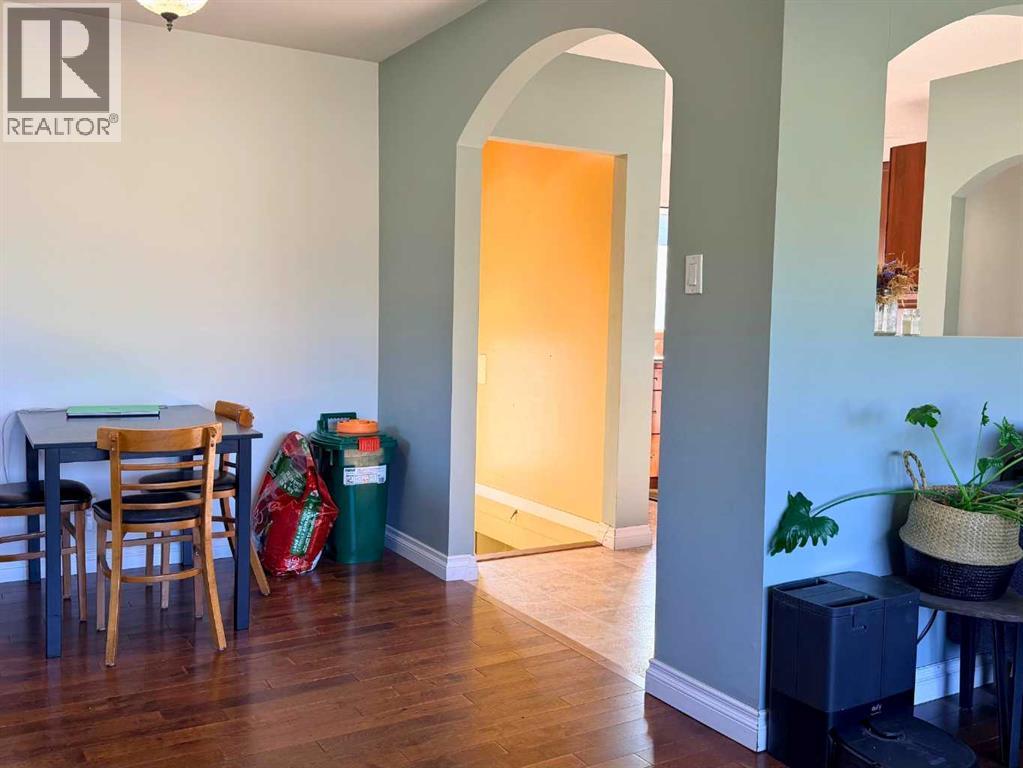 10249 111 Avenue Property Photo 5