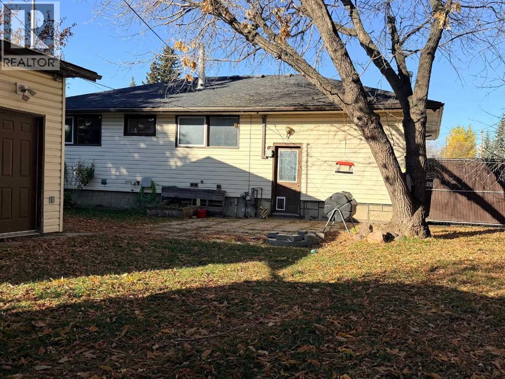 10249 111 Avenue Property Photo 25