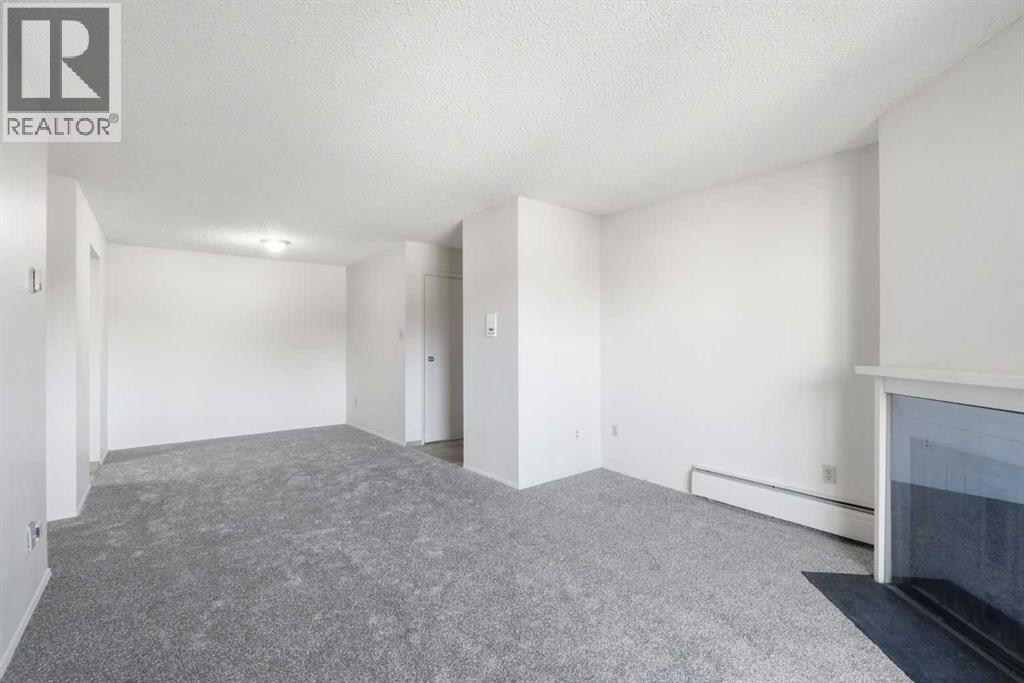 315 Southampton Drive Southwest Property Photo 5