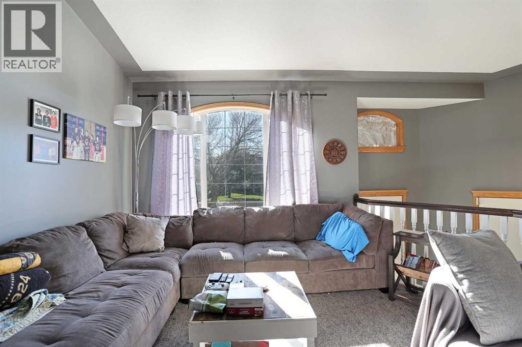 12 Upland Link Property Photo 7