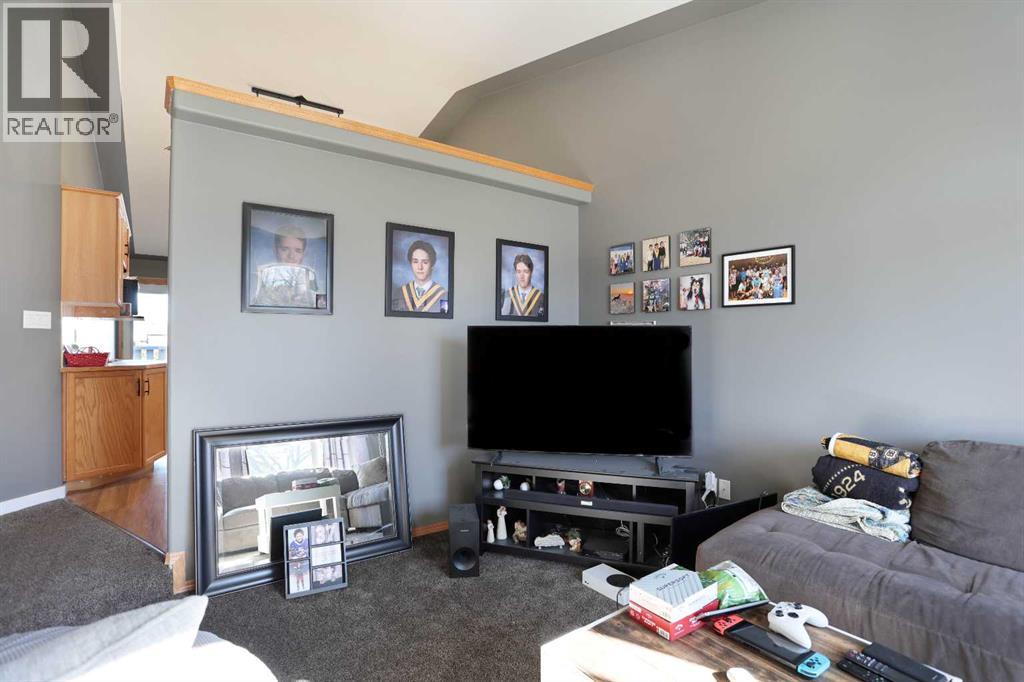 12 Upland Link Property Photo 8